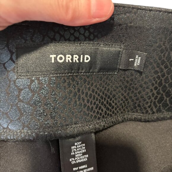 Torrid Black Iridescent Snake Print Pull on Skinny Pants Women's Plus Size 1X - Picture 6 of 8